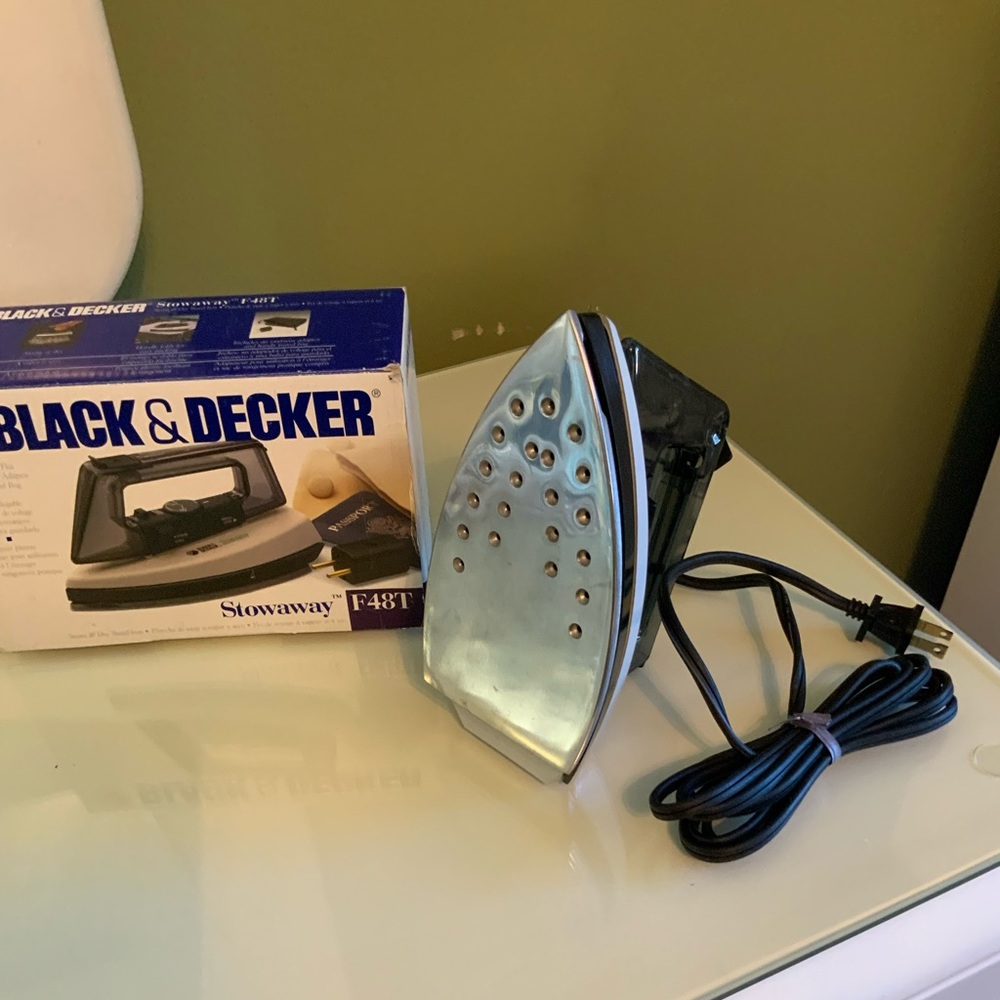 Black and decker travel iron - Picture 3 of 11
